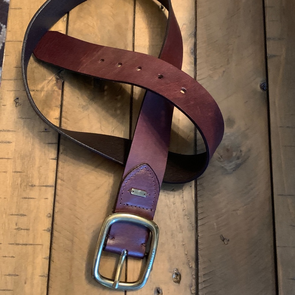 Women’s leather belt